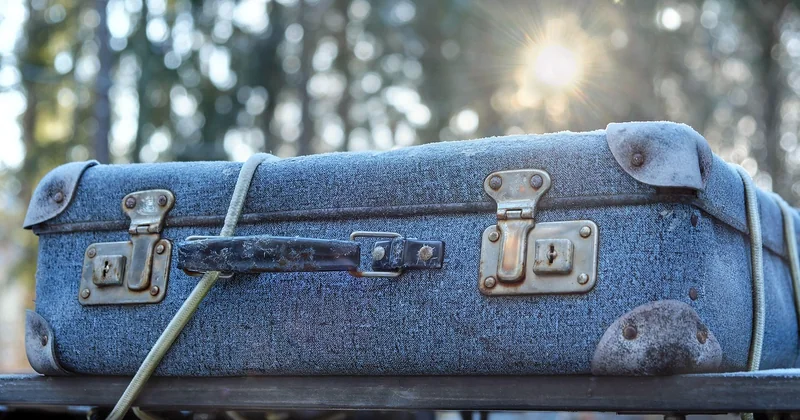 Les erreurs fréquentes qui alourdissent la valise (et qu'on fait tous)