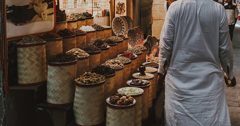 Découverte des marchés locaux du Maroc : guide des souks authentiques